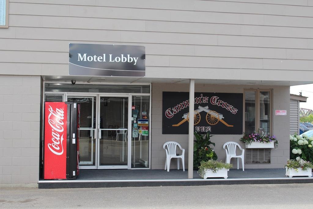 The Fort Nashwaak Motel Fredericton Esterno foto